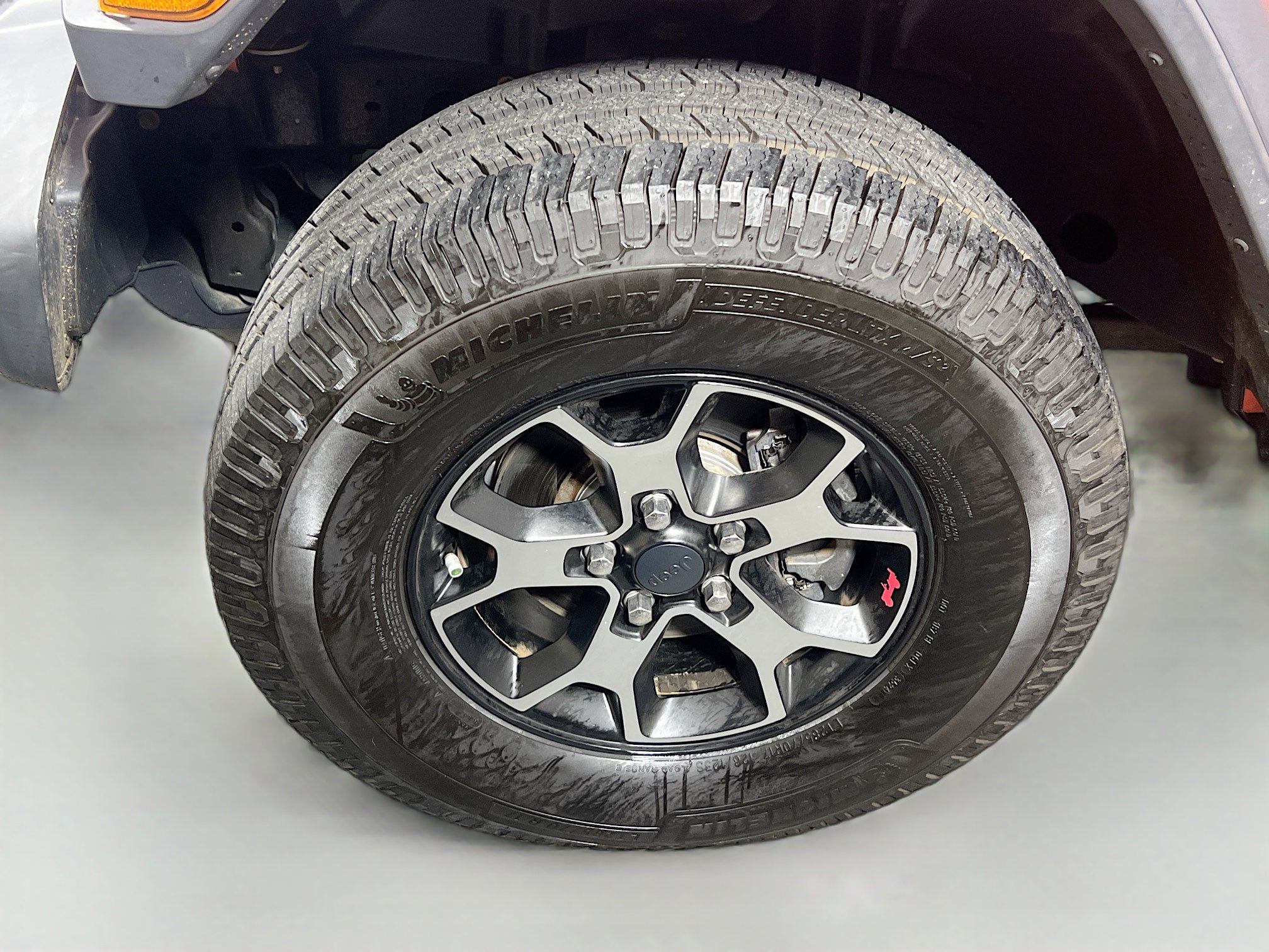 Used 2018 Jeep Wrangler Unlimited Rubicon w/ LED Lighting Group image 13