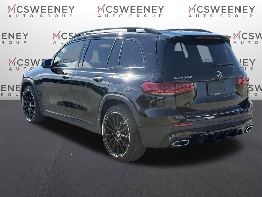Used 2023 Mercedes-Benz GLB 250 image 3