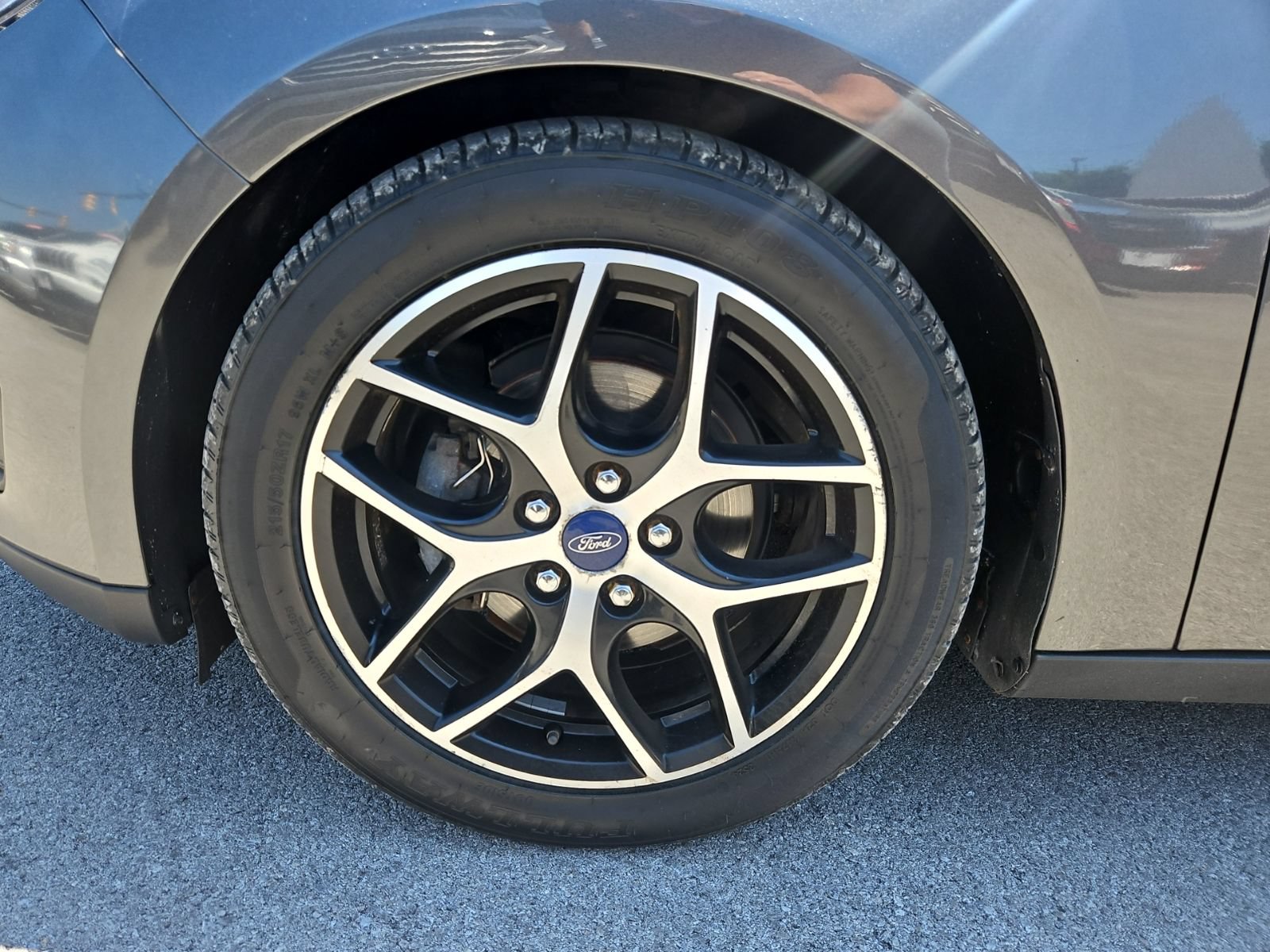 Used 2018 Ford Focus SEL w/ Cold Weather Package FWD image 11