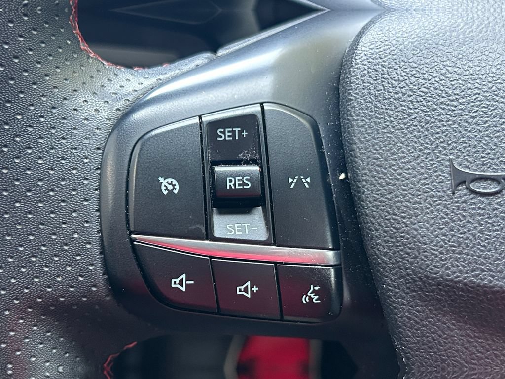 Used 2025 Ford Escape ST-Line FWD image 32