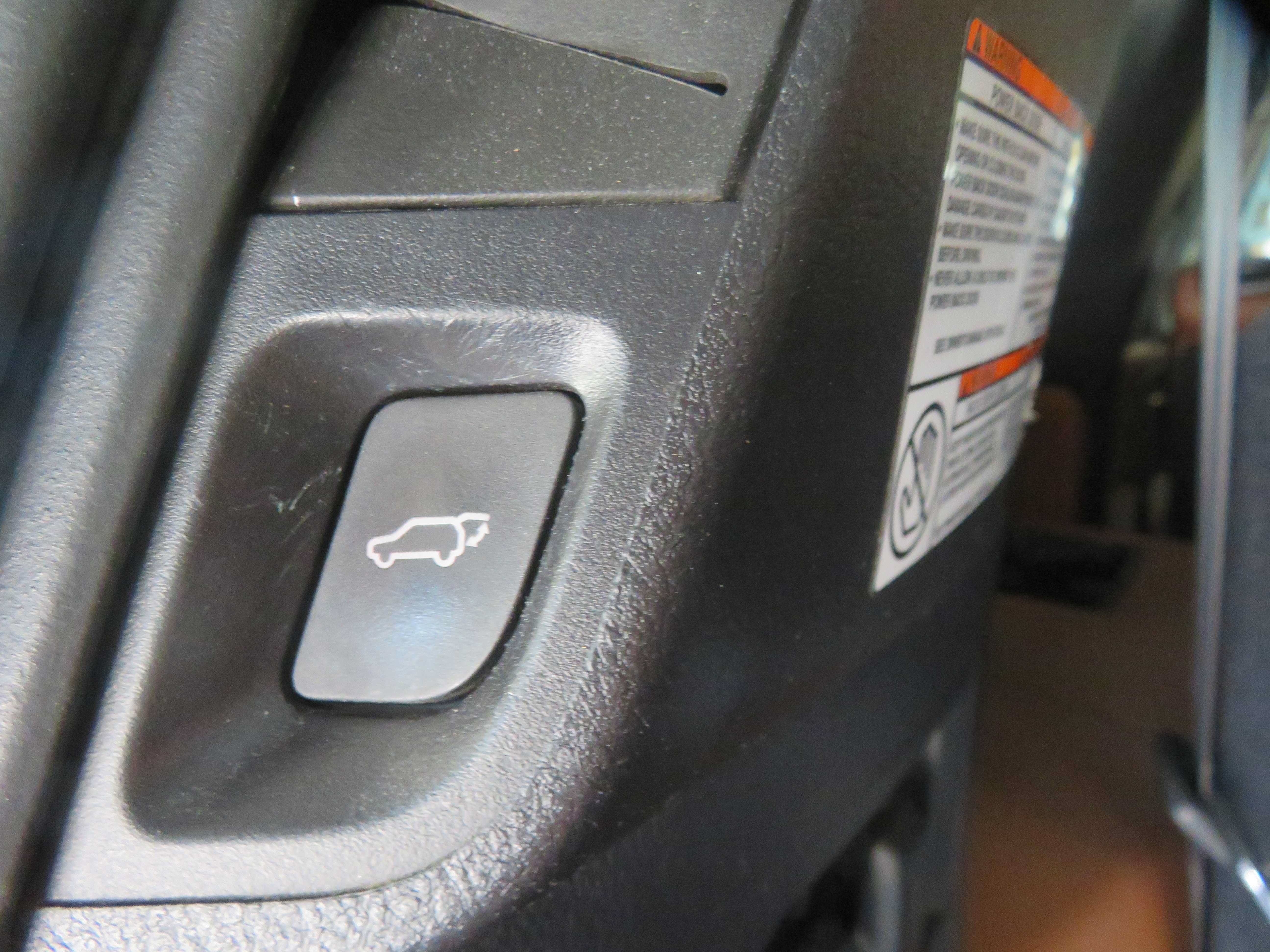 Used 2017 Toyota Sequoia Platinum RWD image 65