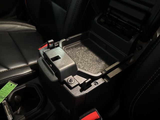 Used 2025 Jeep Gladiator Sport image 11