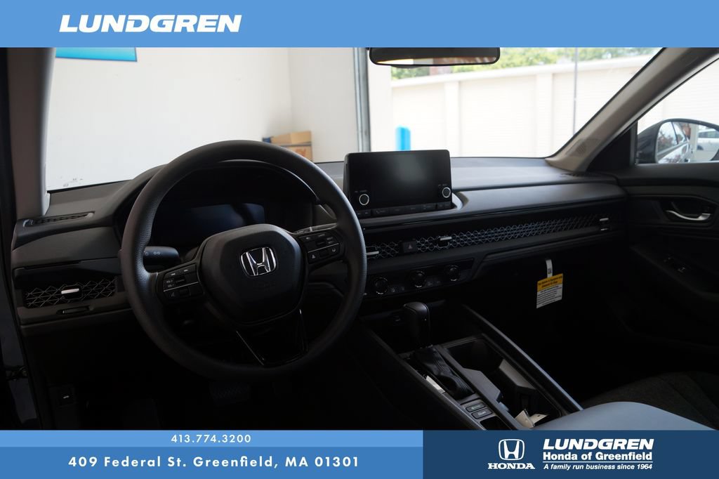 Used 2025 Honda Accord SE image 18