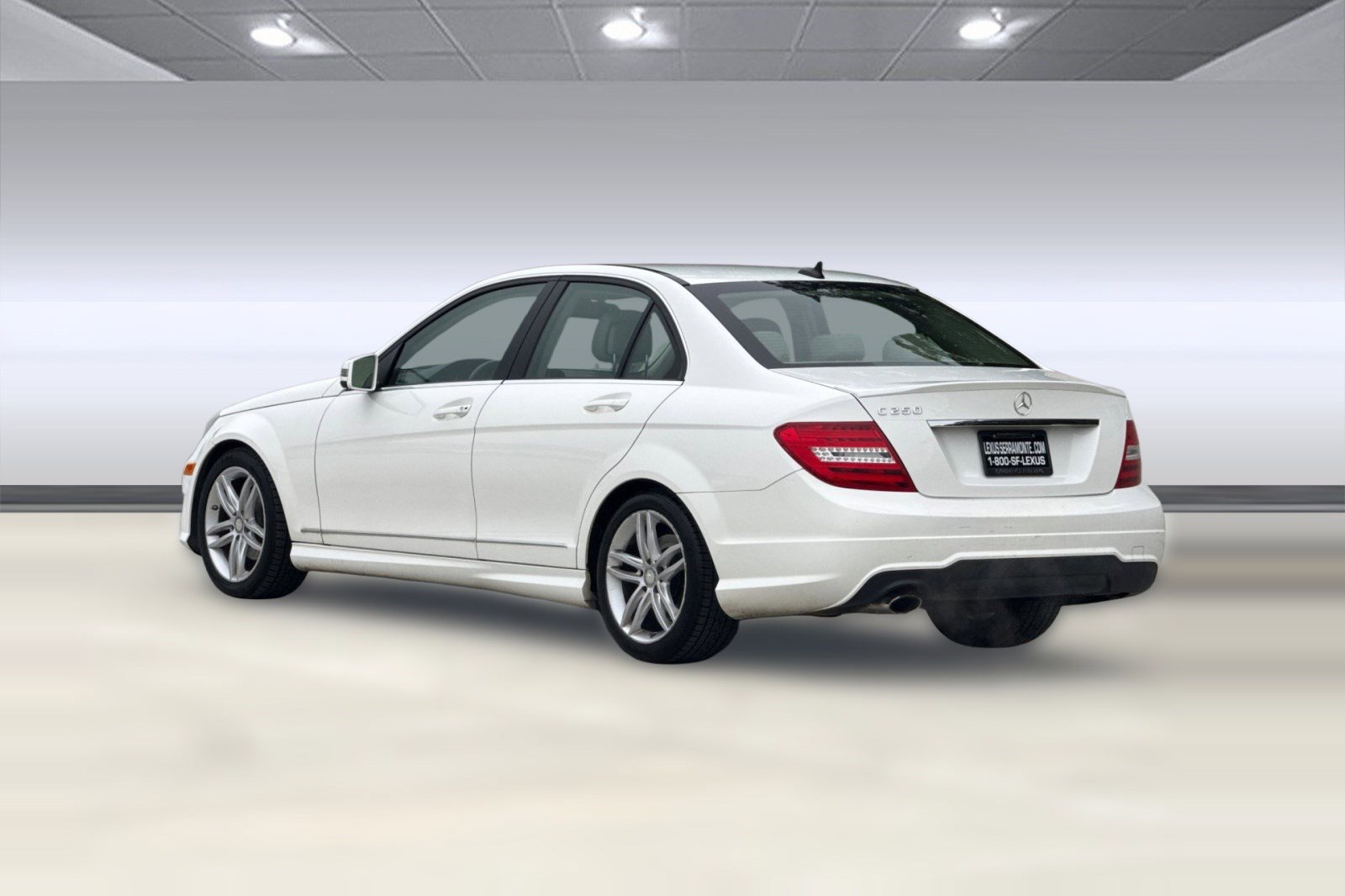 Used 2014 Mercedes-Benz C 250 Sedan image 3
