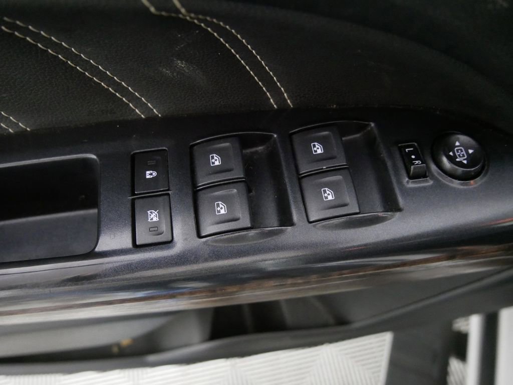 Used 2021 GMC Canyon Denali image 14