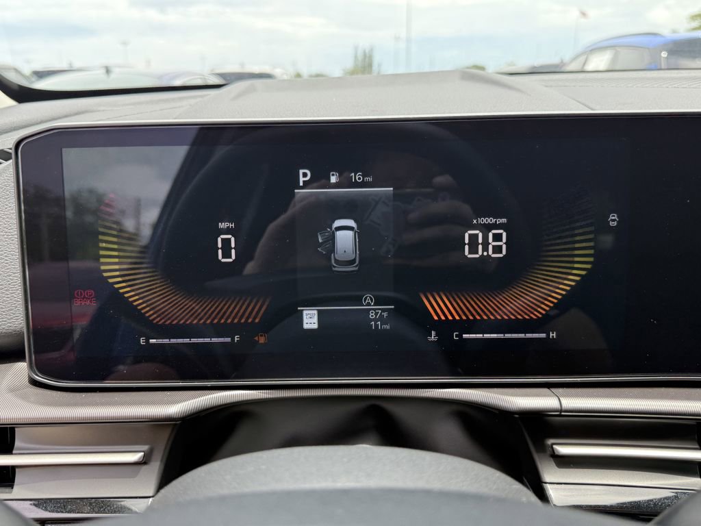 New 2026 Kia Sportage EX image 30