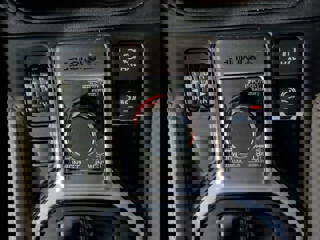 Used 2023 Subaru Forester Limited image 35