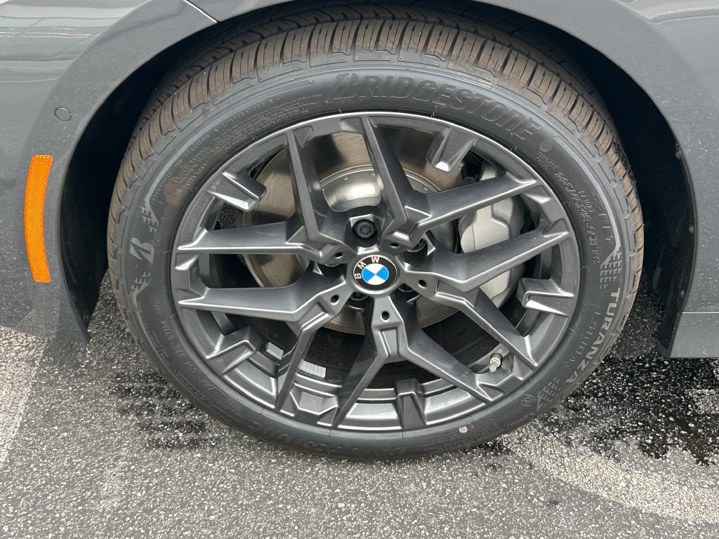 New 2026 BMW 330i Sedan RWD image 9