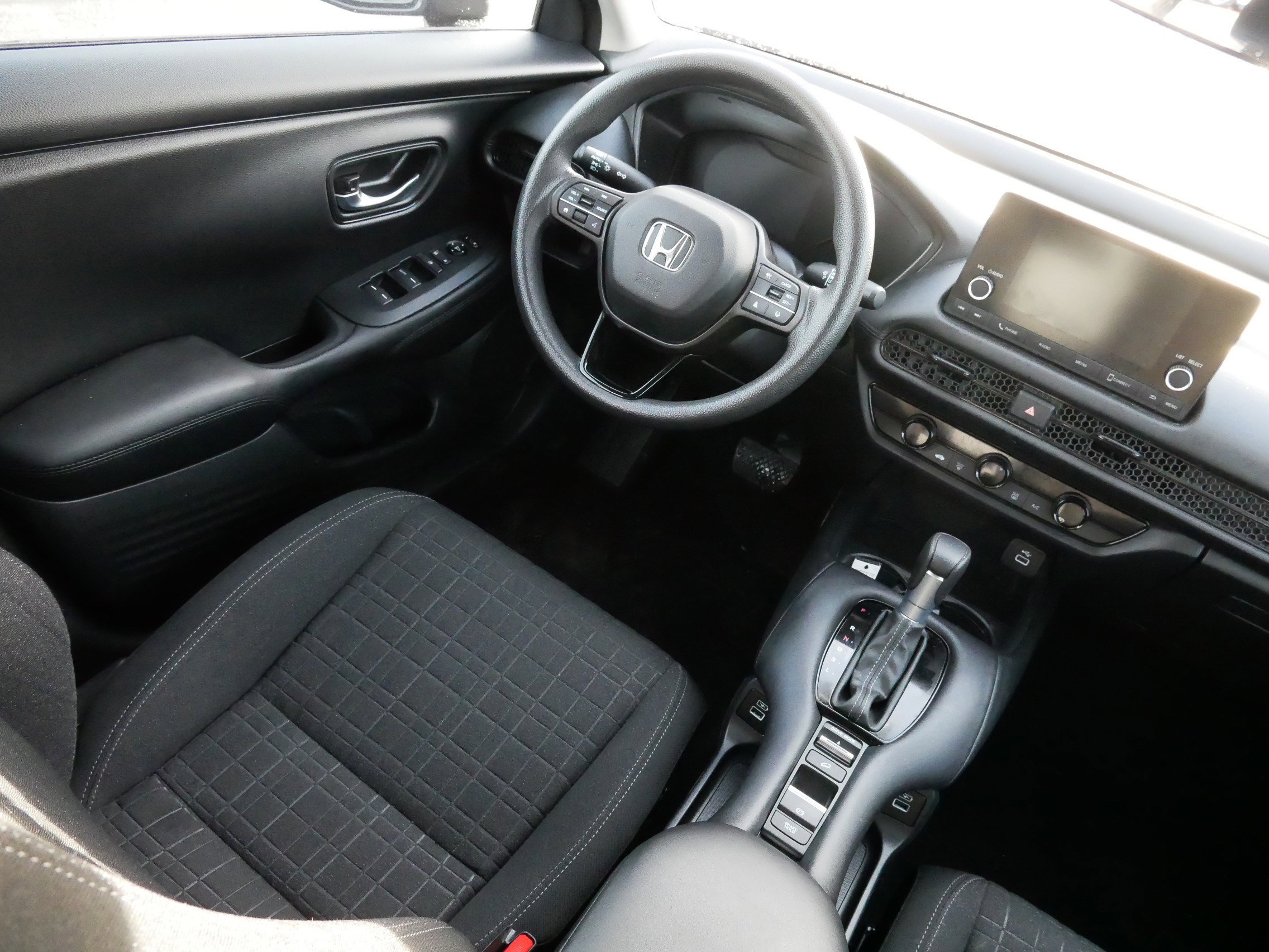 Certified 2023 Honda HR-V LX image 9