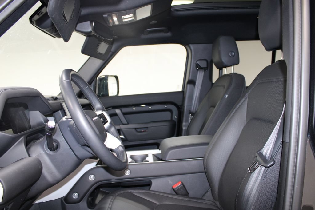 Used 2025 Land Rover Defender 110 S AWD/4WD image 13