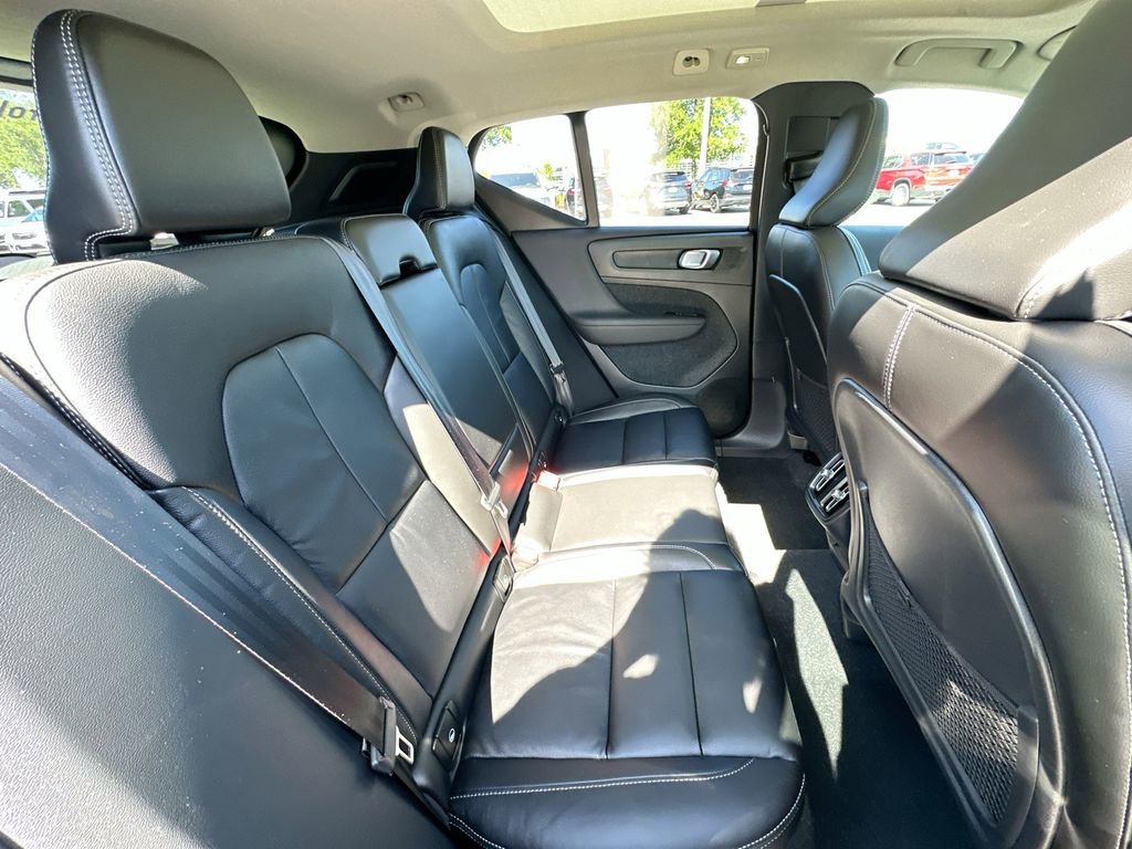 Used 2023 Volvo XC40 B5 Ultimate AWD/4WD image 26