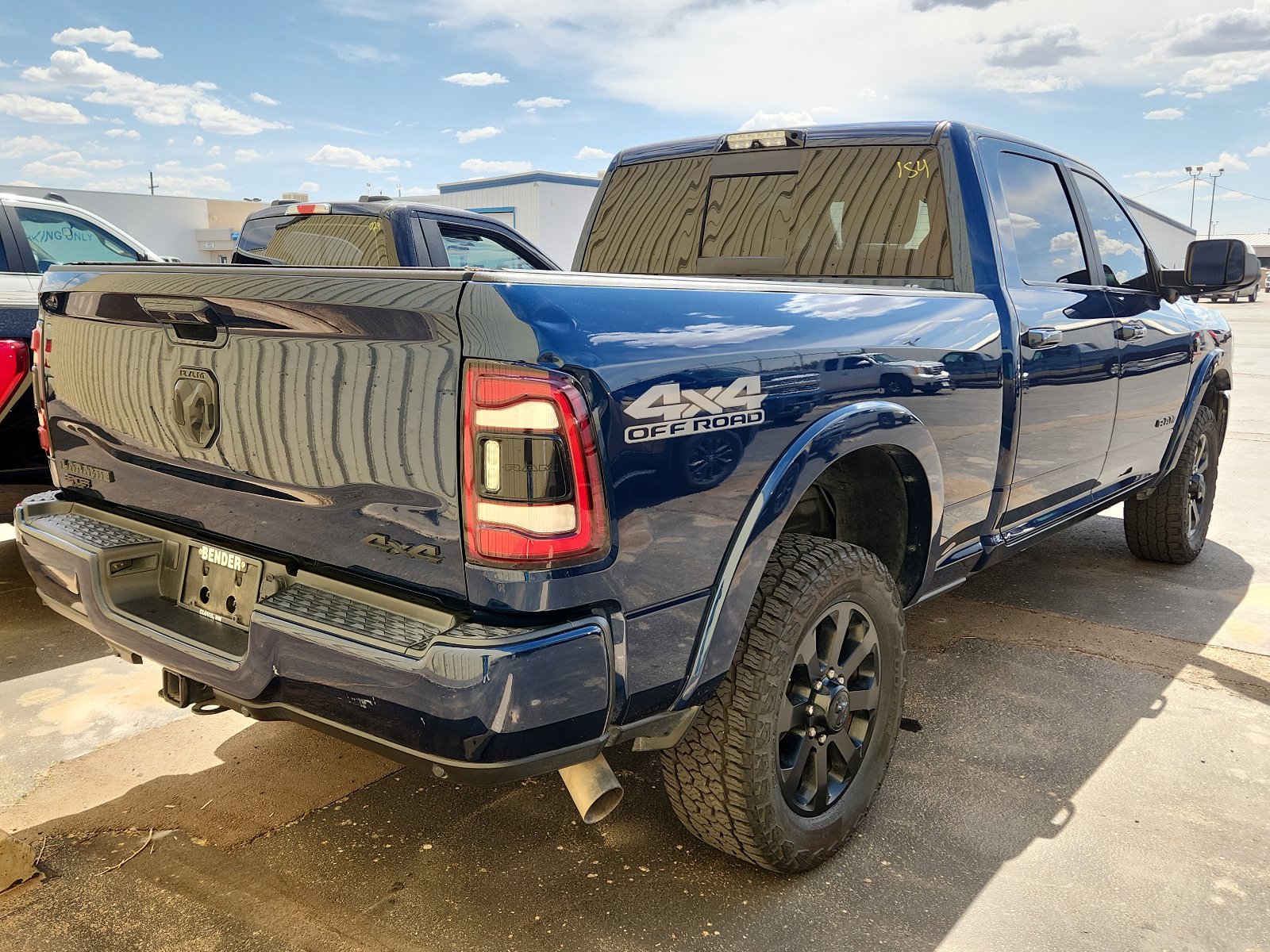 Used 2021 RAM 2500 Laramie w/ Night Edition AWD/4WD image 3