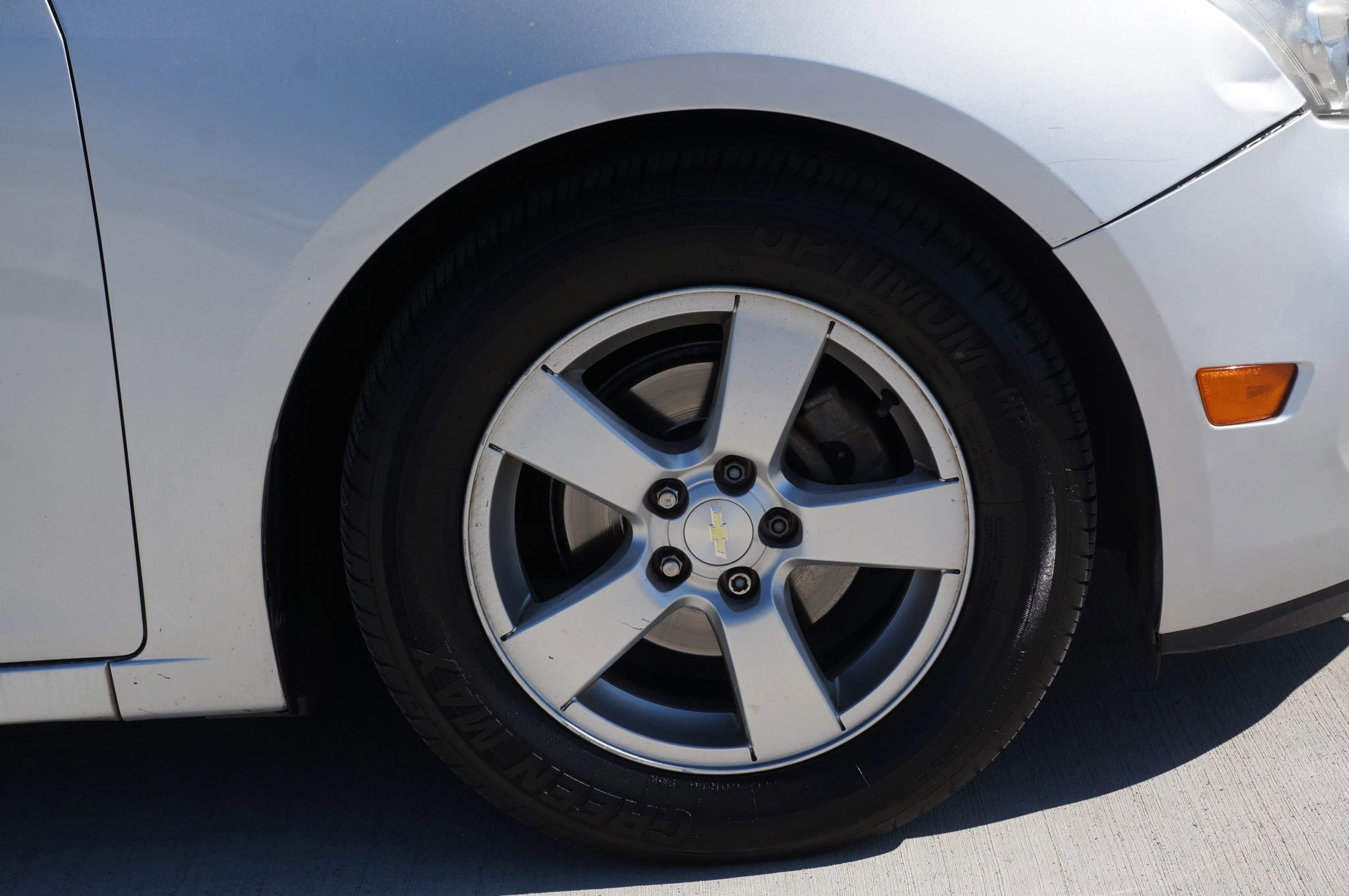 Used 2015 Chevrolet Cruze LT w/ Sun And Sound Package image 17