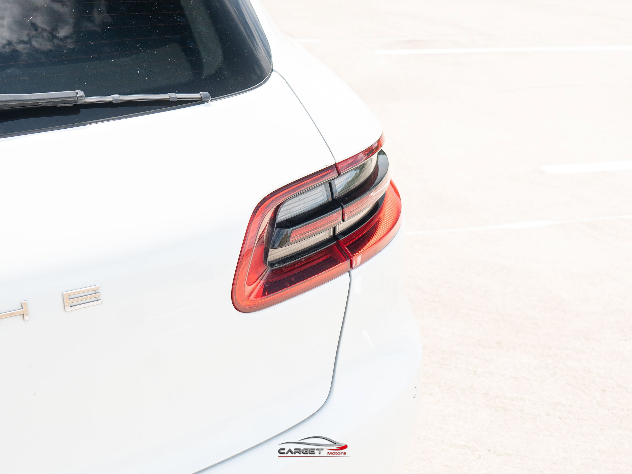 Used 2018 Porsche Macan AWD/4WD image 50