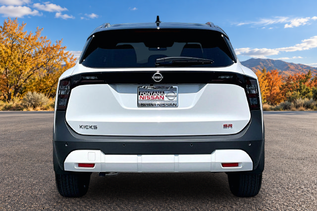 New 2026 Nissan Kicks SR FWD image 4