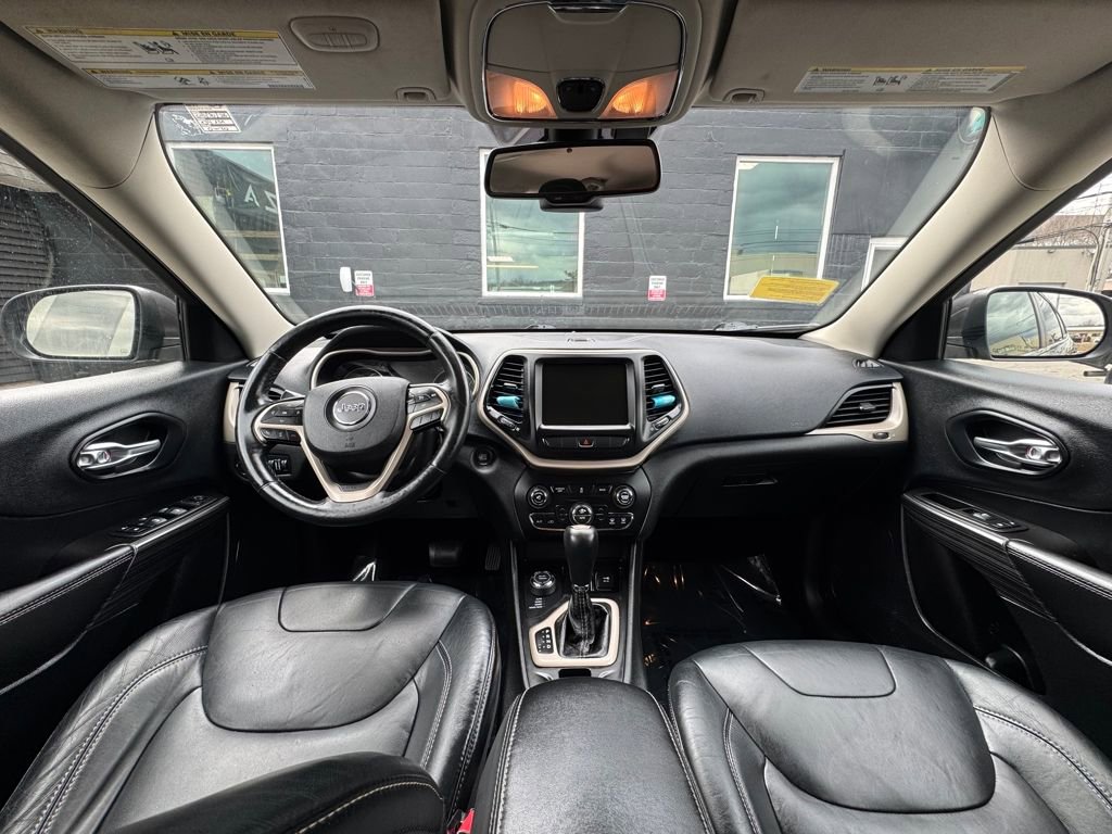 Used 2014 Jeep Cherokee Limited AWD/4WD image 16