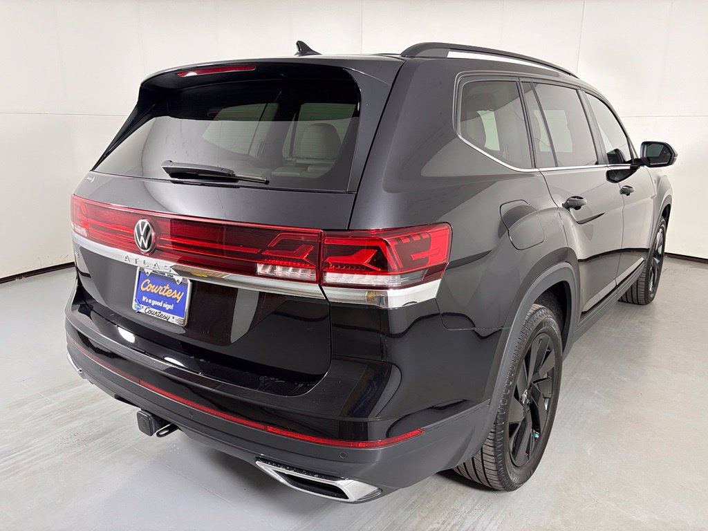 Used 2024 Volkswagen Atlas SE FWD image 8