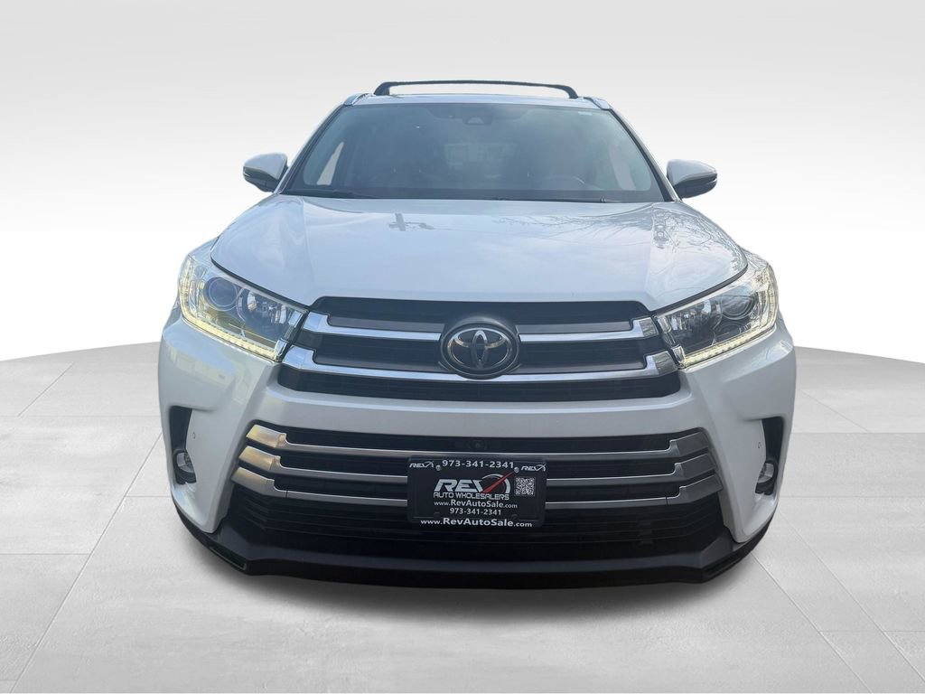 Used 2019 Toyota Highlander Limited Platinum AWD/4WD image 11