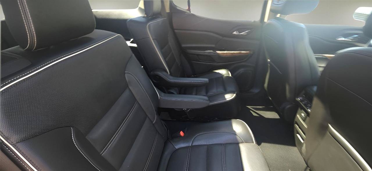 Used 2017 GMC Acadia Denali w/ Technology Package AWD/4WD image 31