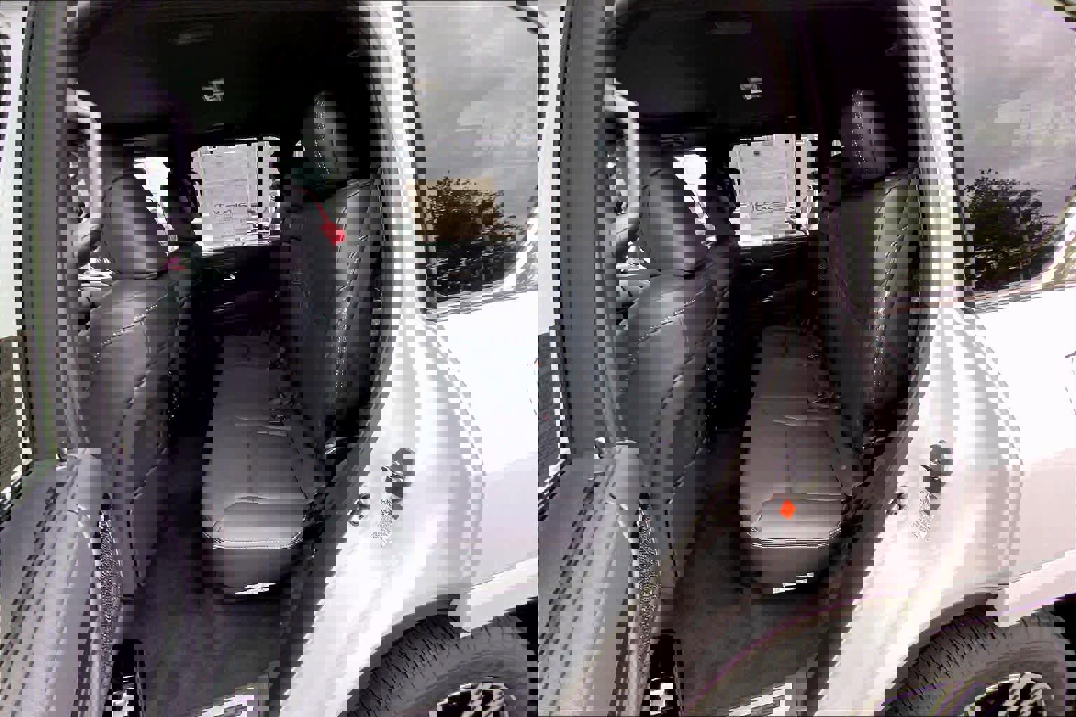 New 2025 Lexus LX 600 4WD w/ Luxury Package image 23