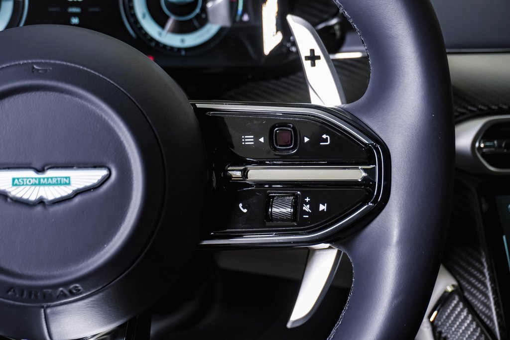 Used 2025 Aston Martin Vanquish image 26