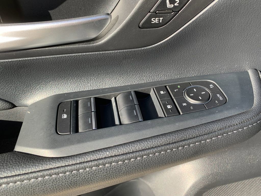 Used 2025 Toyota Grand Highlander AWD Hybrid image 13