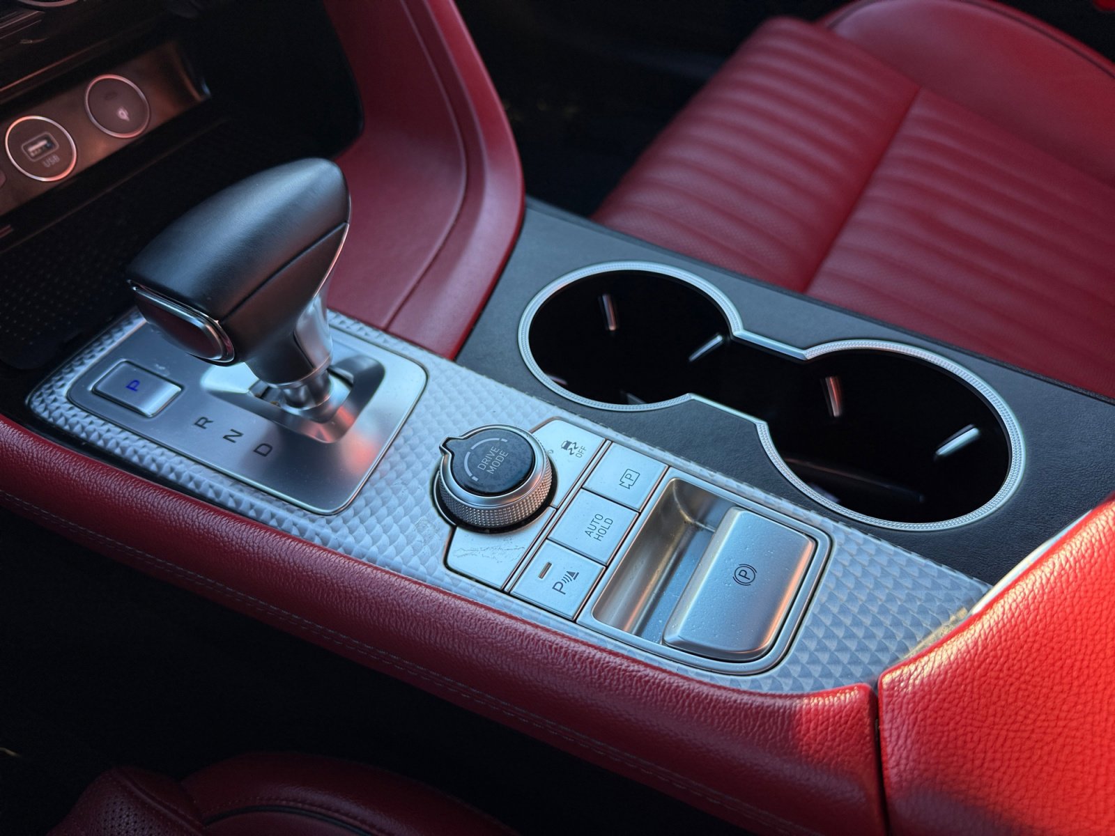 Used 2023 Genesis G70 2.0T w/ Sport Prestige Package image 17