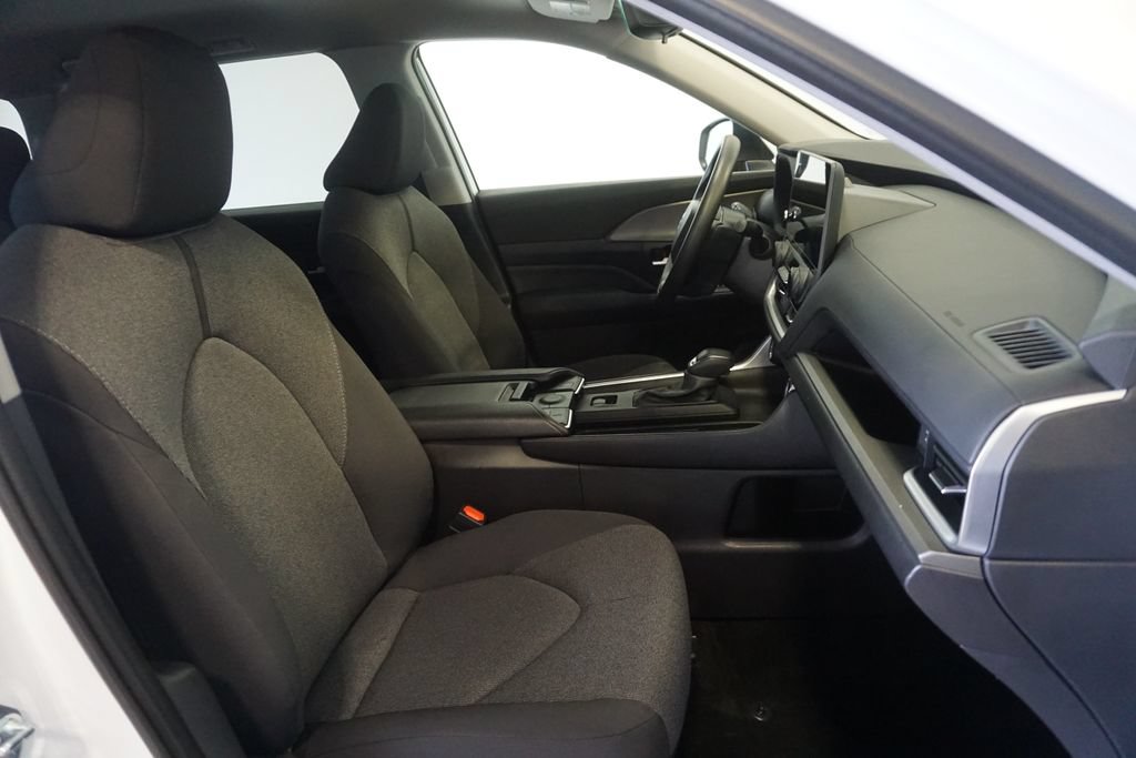 Certified 2025 Toyota Grand Highlander FWD image 24