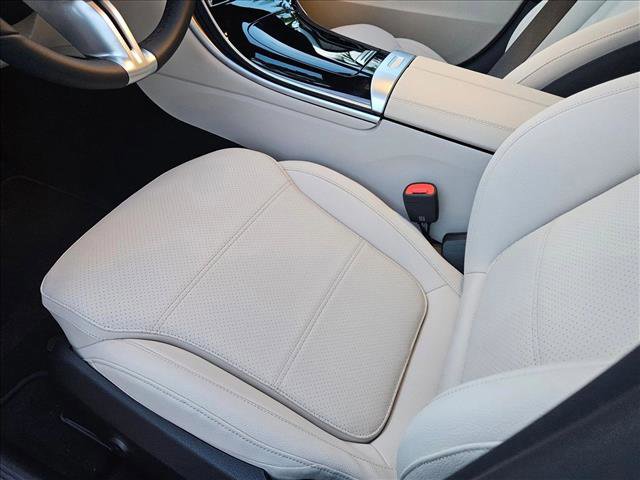 New 2026 Mercedes-Benz C 300 Sedan image 4