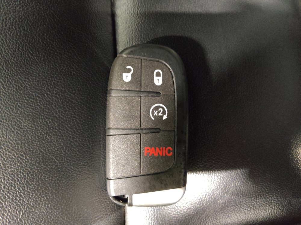 Used 2018 Jeep Grand Cherokee Limited image 32