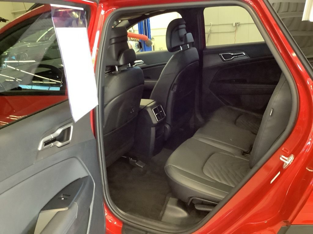 Certified 2026 Kia Sportage X-Line w/ X-Line Technology Package AWD/4WD image 21