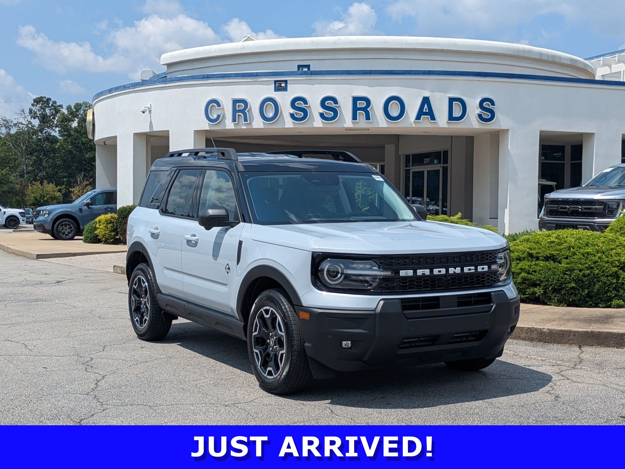 New 2026 Ford Bronco Sport Outer Banks w/ Outer Banks Tech Package+ AWD/4WD image 1