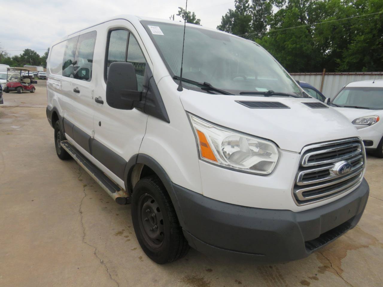 Used 2015 Ford Transit 250 130 Low Roof w/ Exterior Upgrade Package RWD image 3