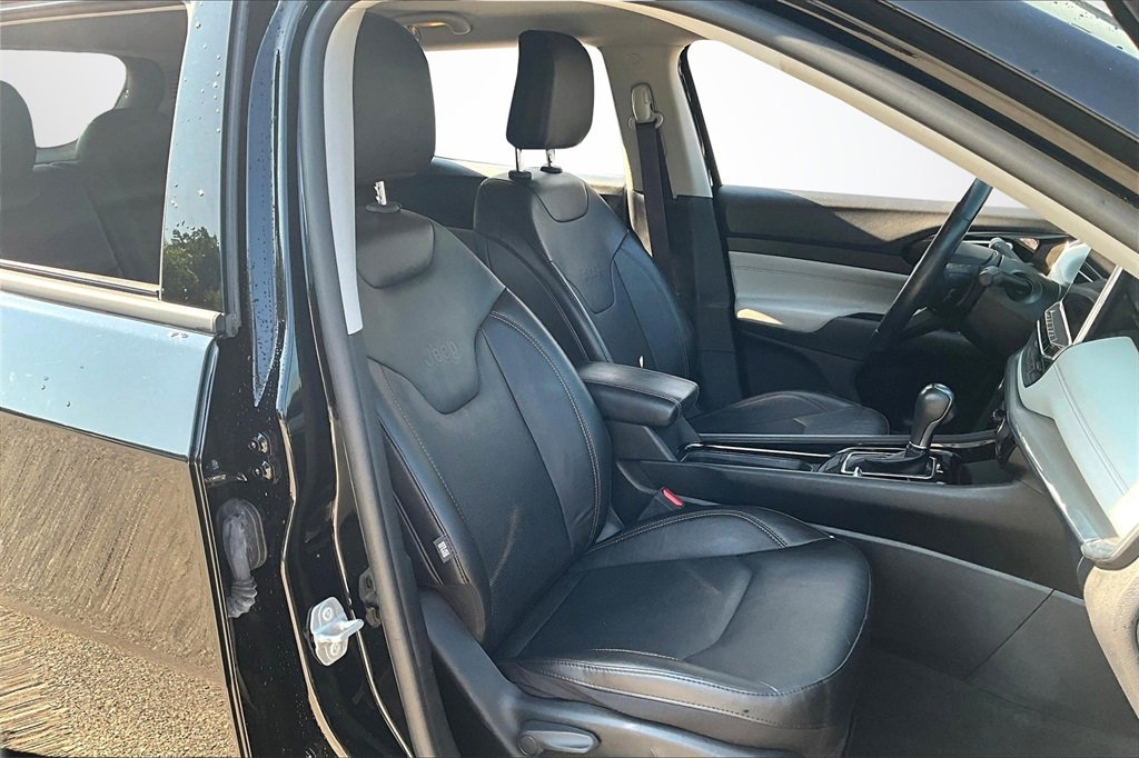 Used 2022 Jeep Compass Limited image 28