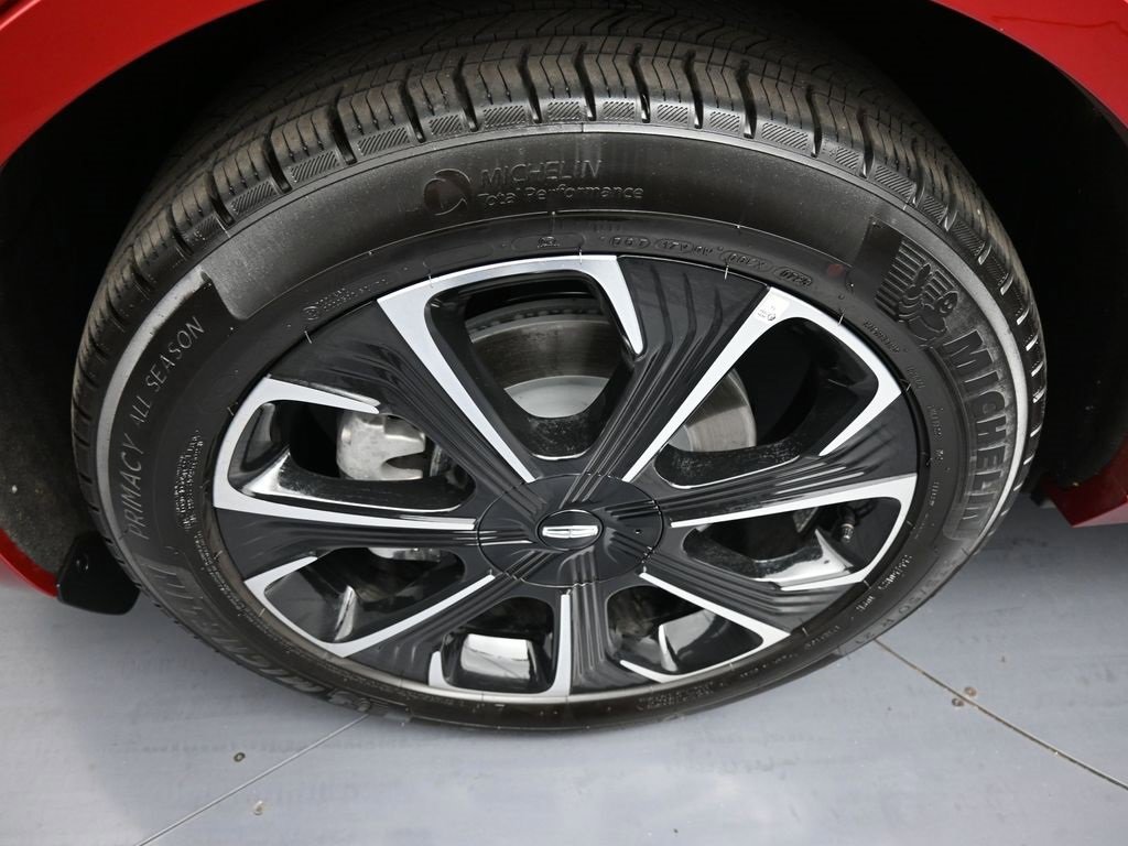 Used 2025 Lincoln Nautilus Reserve image 14