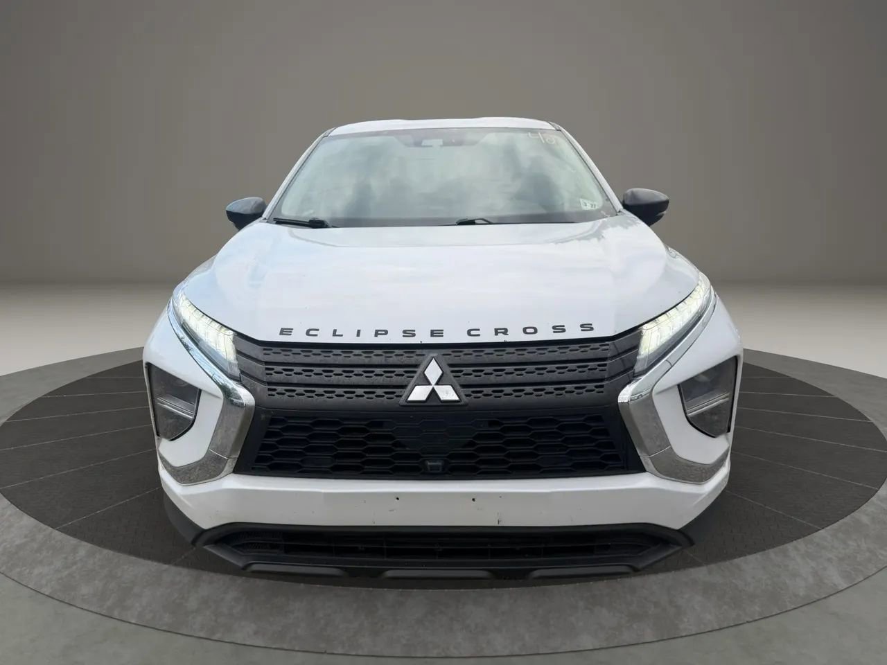 Used 2022 Mitsubishi Eclipse Cross LE FWD image 2