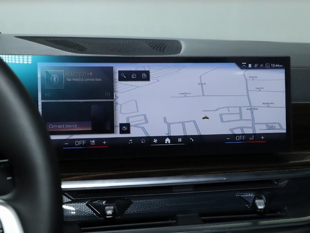 Used 2026 BMW X5 xDrive40i w/ M Sport Package AWD/4WD image 31