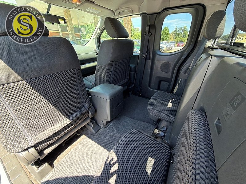 Used 2015 Nissan Frontier SV AWD/4WD image 15