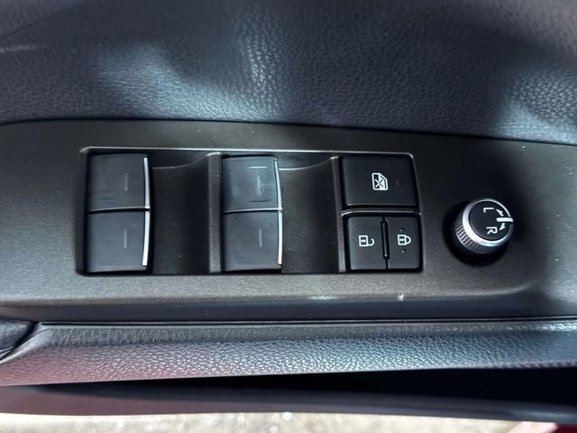 Used 2022 Toyota Camry XLE w/ Navigation Package image 19