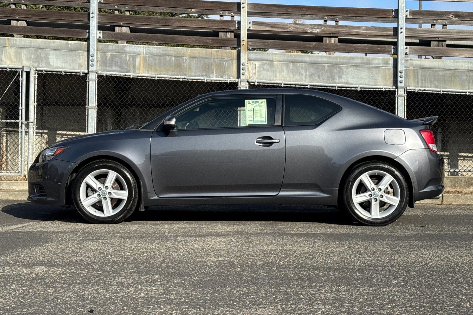 Used 2013 Scion tC FWD image 9