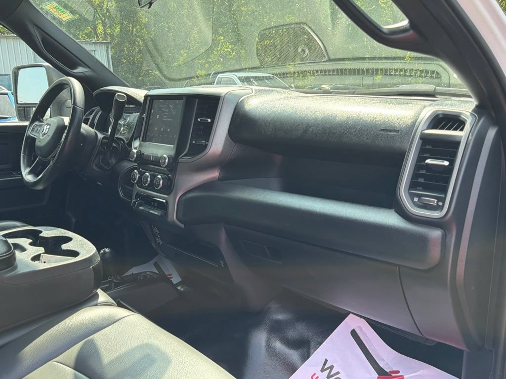 Used 2024 RAM 2500 Tradesman w/ Chrome Appearance Group AWD/4WD image 19