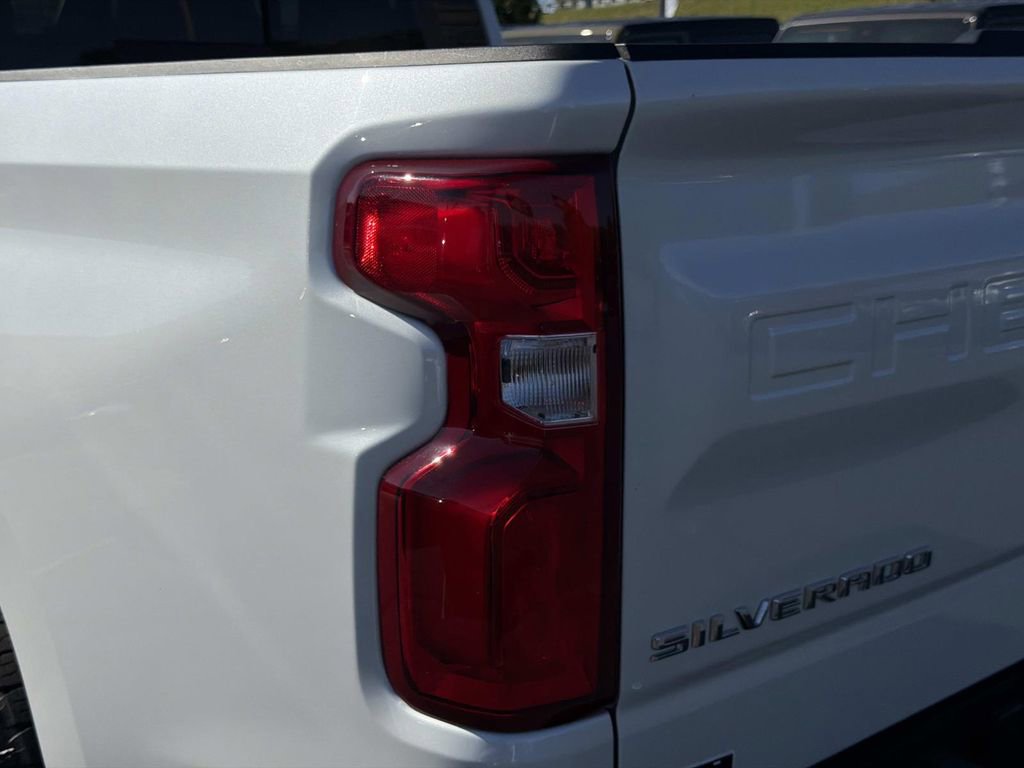 Used 2024 Chevrolet Silverado 1500 LTZ w/ LTZ Premium Package AWD/4WD image 12