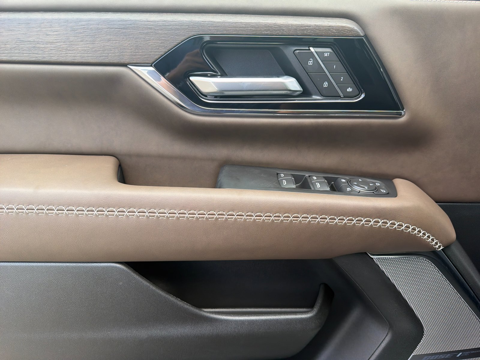 New 2026 GMC Yukon XL Denali Ultimate AWD/4WD image 10