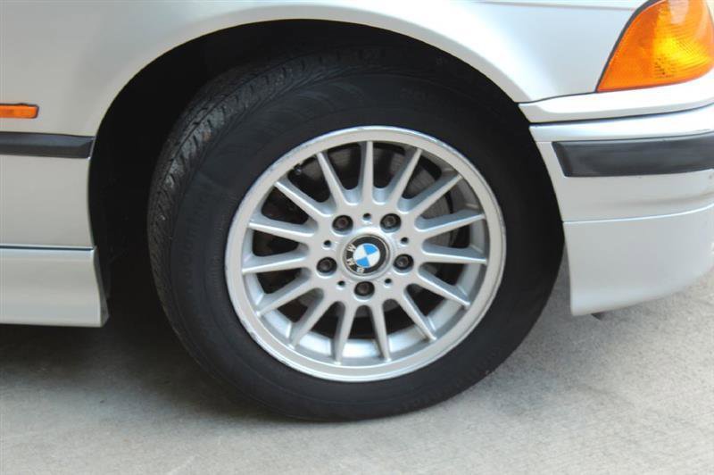 Used 1999 BMW 323i Convertible RWD image 19