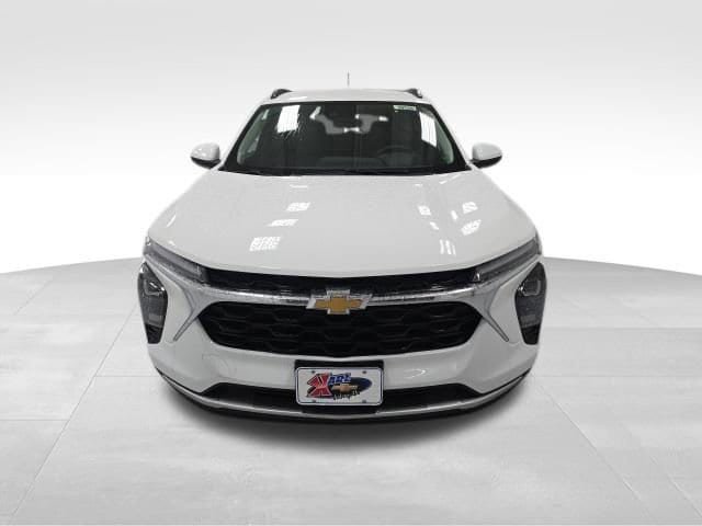 New 2026 Chevrolet Trax LT FWD image 8