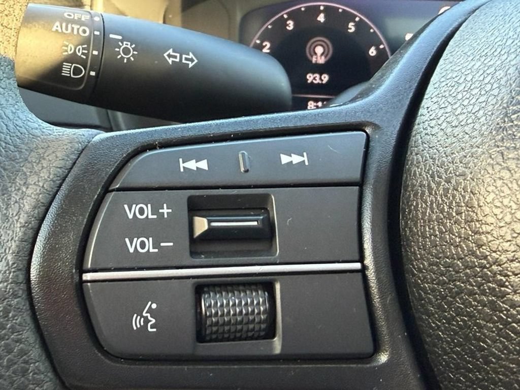 Certified 2025 Honda Accord SE image 19