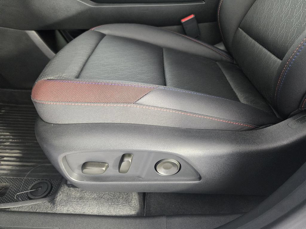 New 2026 Chevrolet Equinox RS w/ Convenience Package III FWD image 26