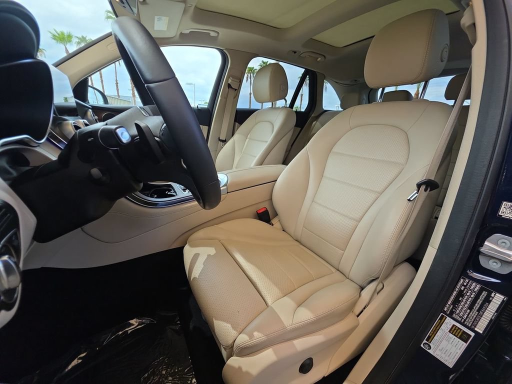 Used 2021 Mercedes-Benz GLC 300 4MATIC image 18