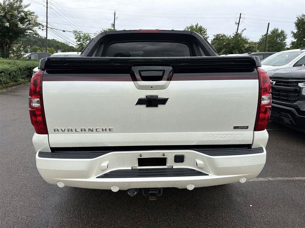 Used 2008 Chevrolet Avalanche LT w/ LT Preferred Equipment Group RWD image 3