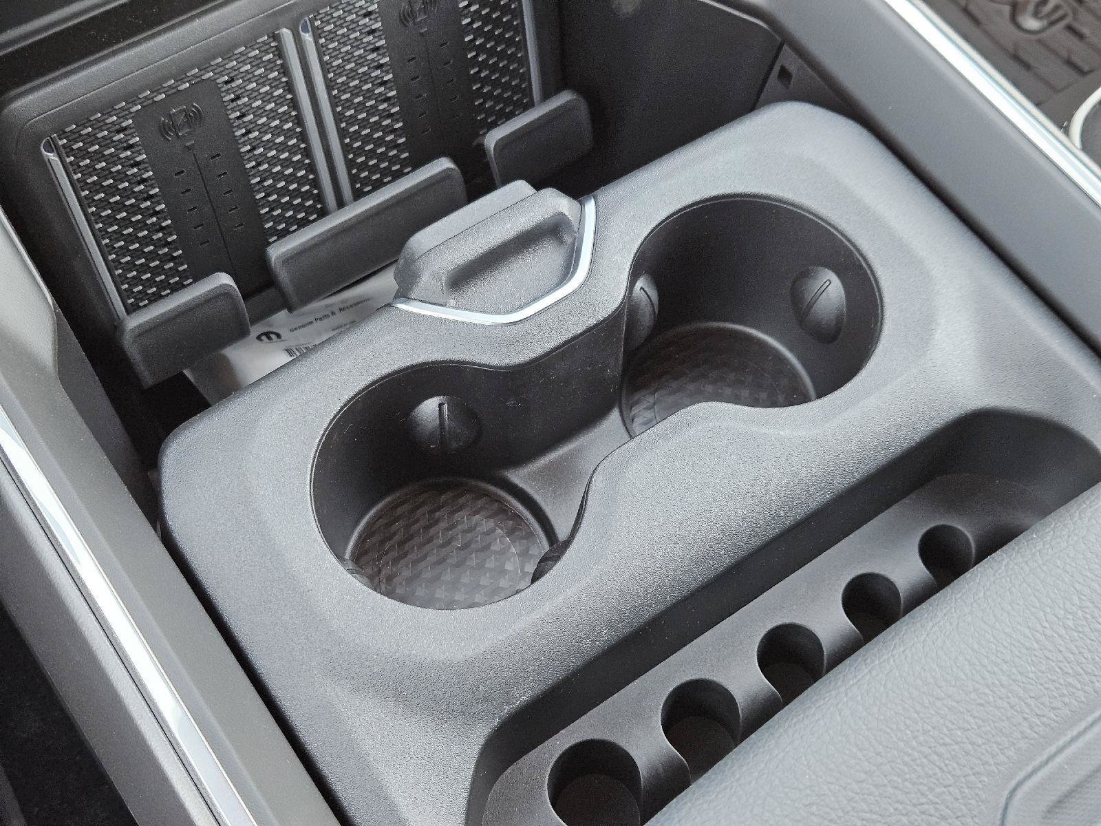 New 2027 RAM 3500 Laramie AWD/4WD image 14